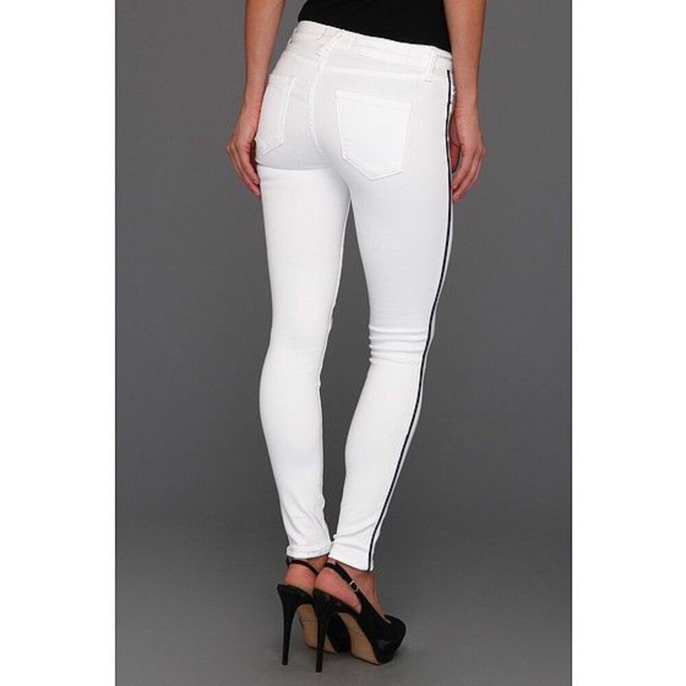 Textile Elizabeth and James Cohen Jeans